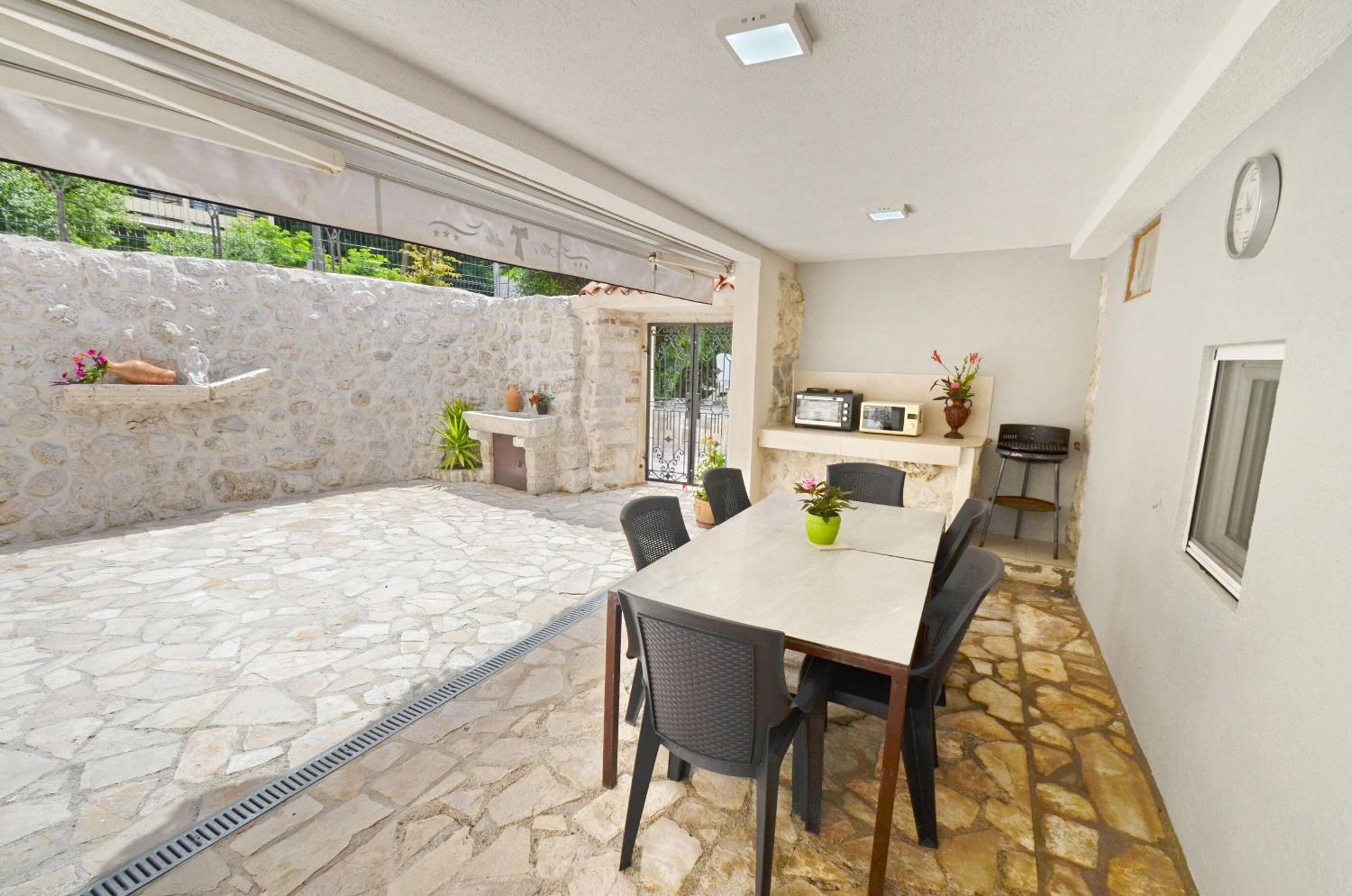 Apartments Mir I Dobro Котор Екстериор снимка