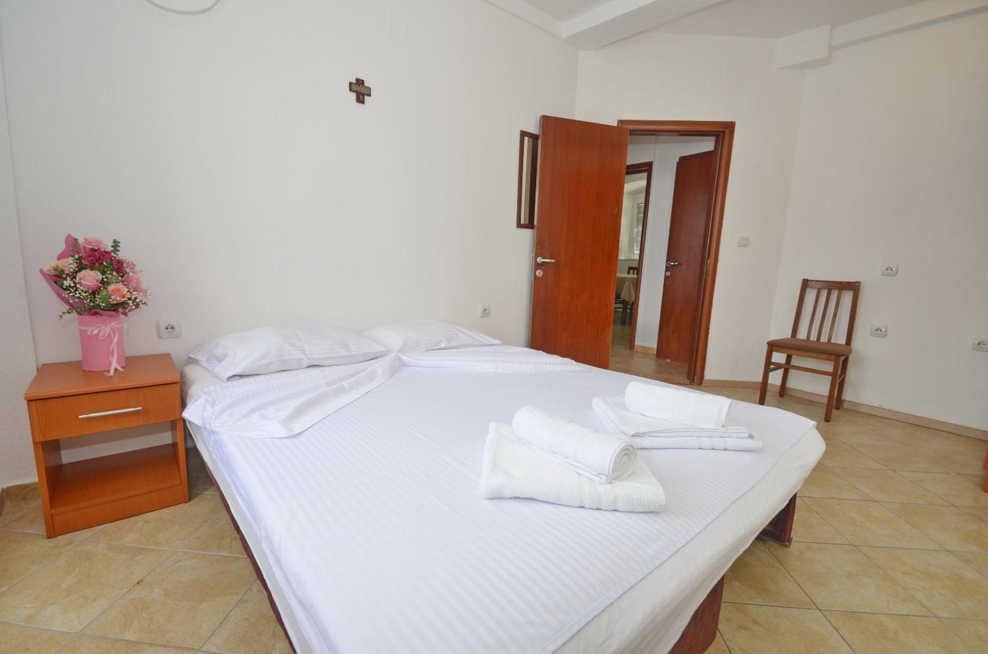 Apartments Mir I Dobro Котор Екстериор снимка